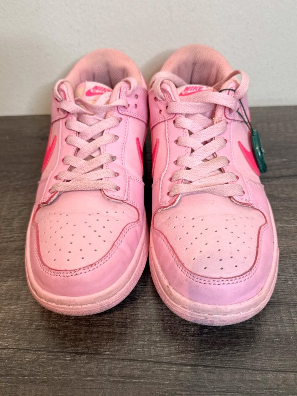 Nike Dunk Low Triple Pink Barbie Hyper DH9756-600 Womens 8 Creased Toe Stock X